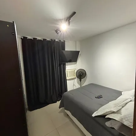 Apartamento À 200 Metros Da Praia-2